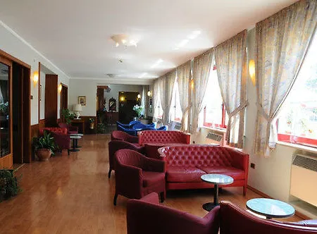 Victoria Hotel 3*